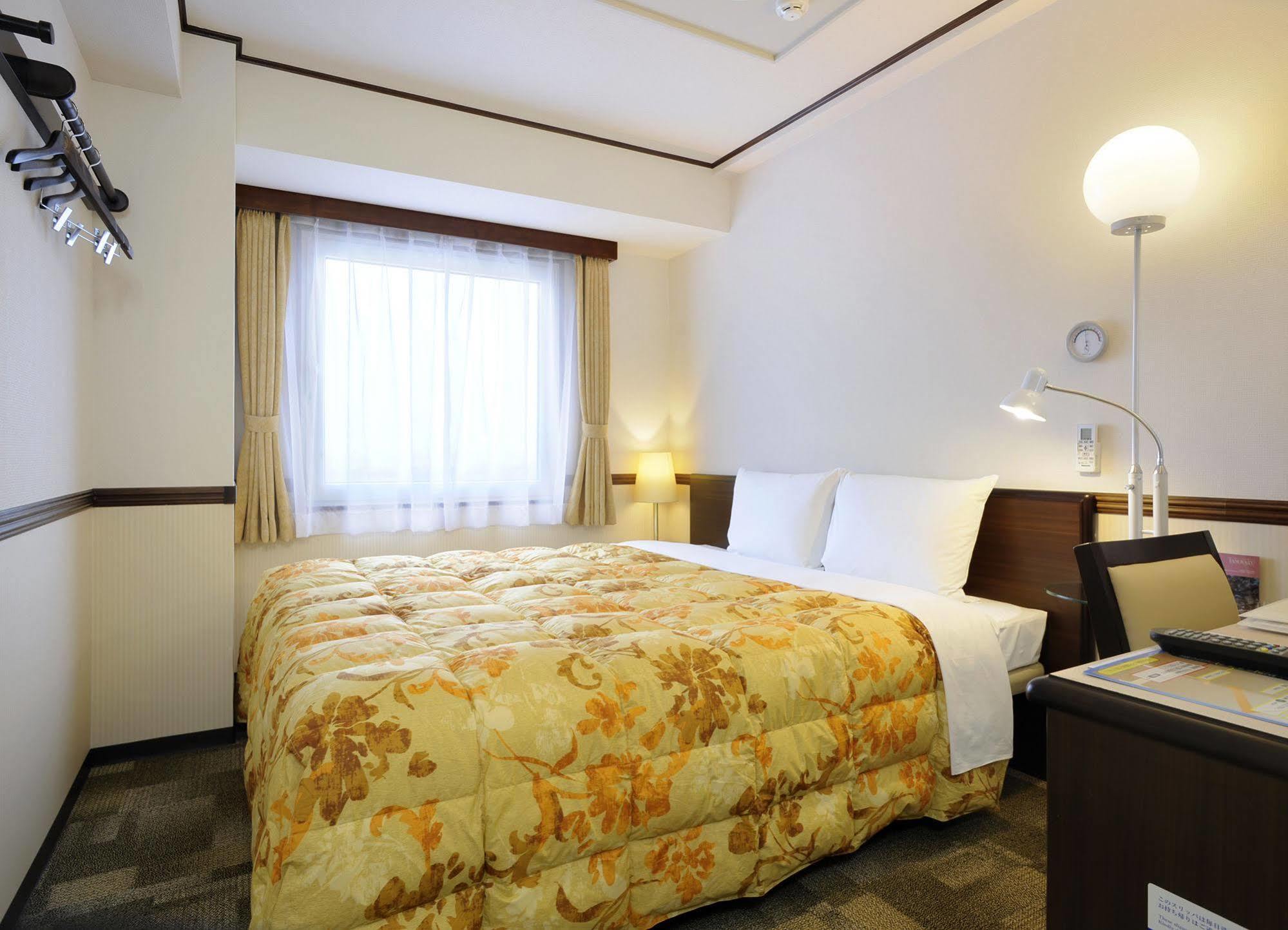 Toyoko Inn Sendai Higashi-Guchi No 2 Esterno foto