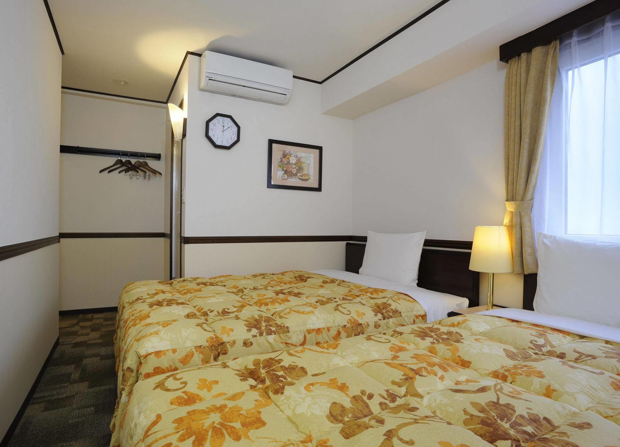 Toyoko Inn Sendai Higashi-Guchi No 2 Esterno foto